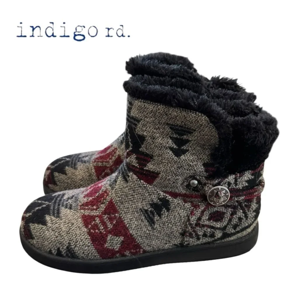 Indigo Rd. Women's Southwest Print Pull-on Lined Star Concho Boots 9